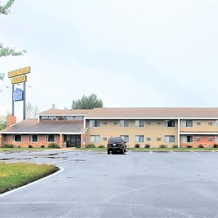 Amerivu Inn & Suites-Avon Экстерьер фото