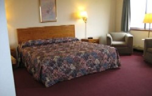 Amerivu Inn & Suites-Avon Экстерьер фото