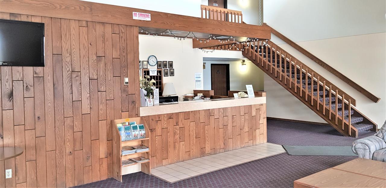 Amerivu Inn & Suites-Avon Экстерьер фото